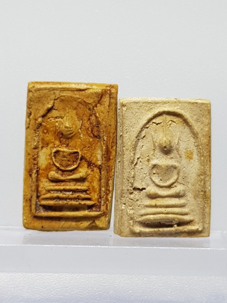 สมเด็จคะแนนจิ๋วสามชั้นหูบายศรีหลวงปู่นาควัดระฆัง 2495 มาพร้อมกัน 4 องค์ เคาะเดียว