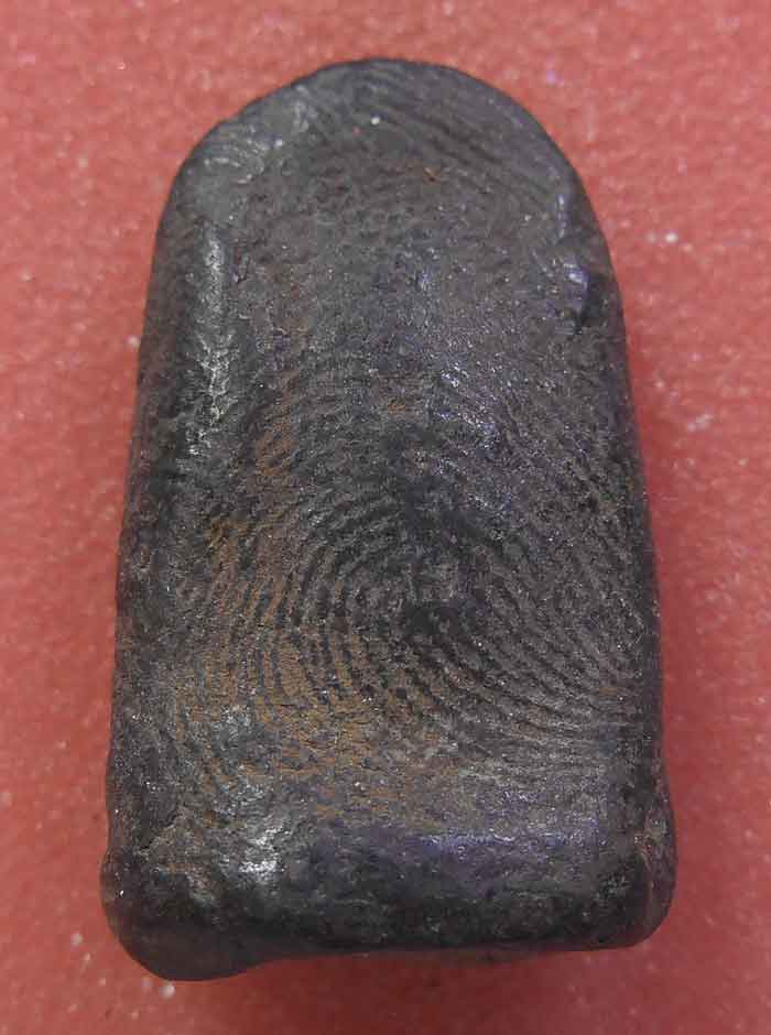 พระคงหลังลายมือ หลวงพ่อกวย