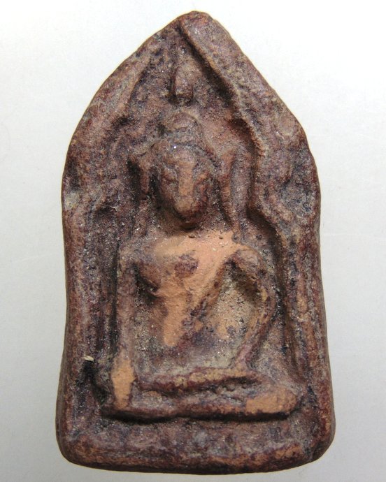 ๒๐ พระขุนแผนเนื้อดิน