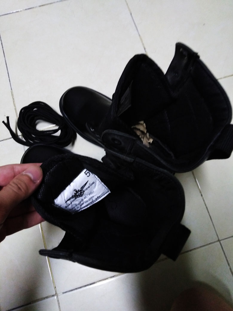 รองเท้าจังเกิลทหารเบอร์ 5 มือ1 สวย ทน พร้อมเชือกผูก ไม่ผ่านการใช้