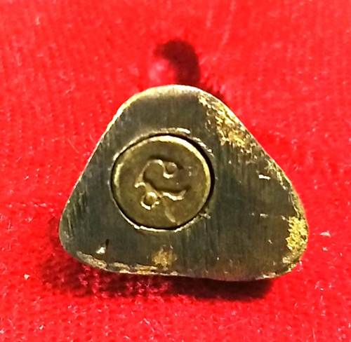 หล่อรูปเหมือนอุดกริ่งโบราณคณาจารย์ หลวงพ่อไวทย์ วัดพนัญเชิง (กรุงเก่า) พระนครศรีอยุธยา 2539พร้อมกล่อ