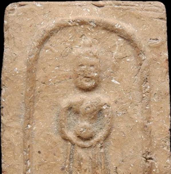 พระประจำวันมงคลมหาลาภแม่ชีบุญเรือน พิมพ์ใหญ่ เนื้อผง ปี2499 วัดอาวุธ กรุงเทพฯ