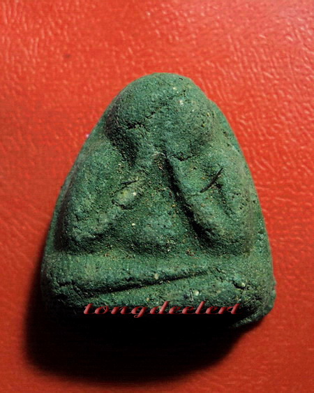 พระปิดตา หลวงพ่อเล็ก วัดสันติคิรีศรีบรมธาตุ(วัดเขาดิน) จ.กาญจนบุรี พิเศษมีเกศา หายากค่ะ