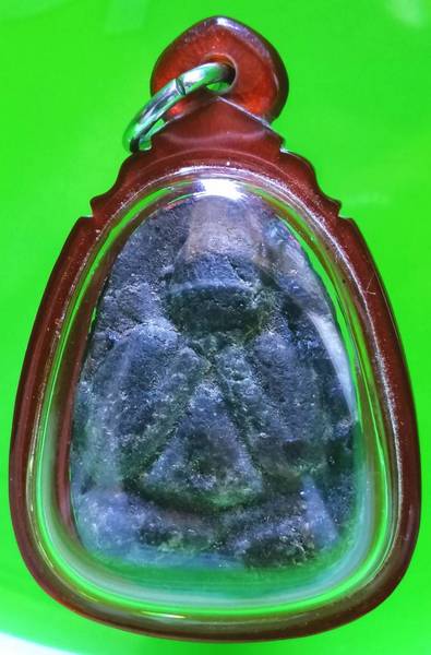 850 ฿ พระปิดตาหลวงพ่อจวน วัดหนองสุ่ม เนื้อผงว่านผสมผงใบลาน พร้อมเลียมกันน้ำ