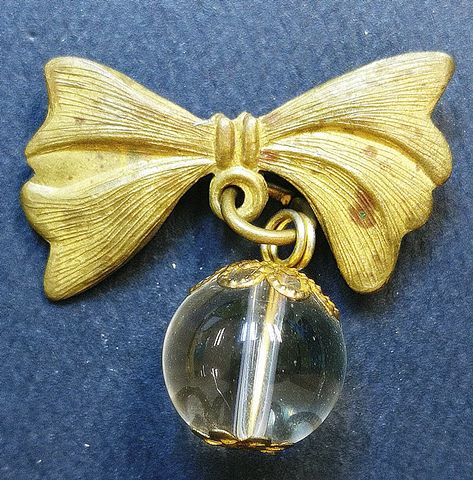 ลูกแก้วสารพัดนึก มณีรัตนะ มีโบว์ ลูกกลม หลวงพ่อฤาษีลิงดำ วัดท่าซุง จ.อุทัยธานี สวยเดิม