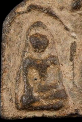 พระแผงหัวใจกำแพงตัดสอง กรุเตาทุเรียง เนื้อดิน จ.สุโขทัย