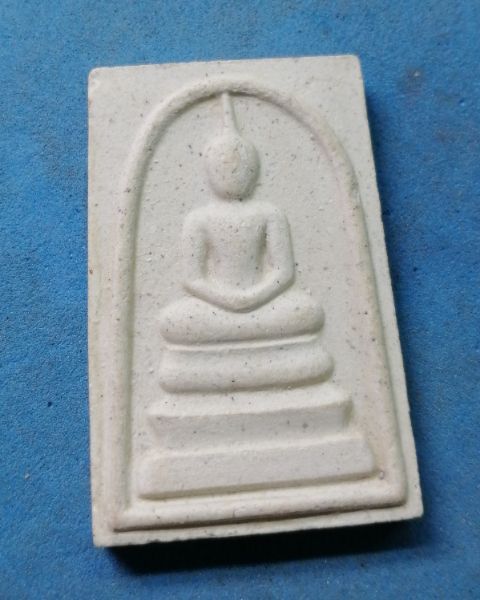 214ปีเกิดสวยๆไม่มีกล่องครับหลวงปู่หมุนปลุกเสก