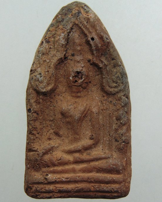 ๒๐ พระขุนแผนเนื้อดิน