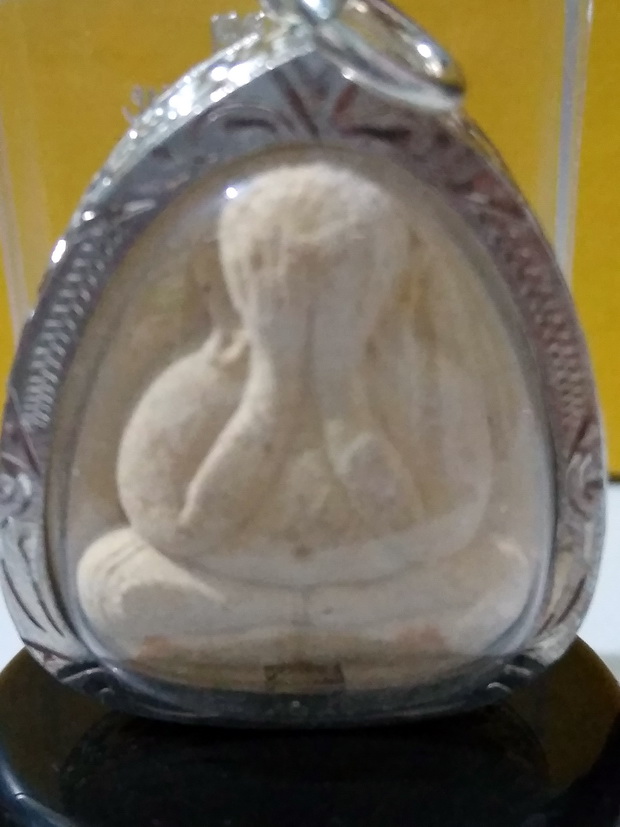 พระผงปิดตา มหาลาภ ญสส  (พิมพ์เล็ก)  