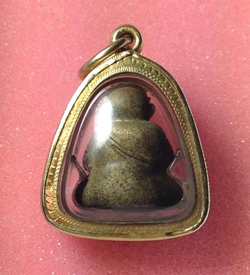  ปิดตาชินบัญชร หลวงพ่อสาครวัดหนองกรับ  เนื้อระฆังโบราณ เลี่ยมทองพร้อมใช้****