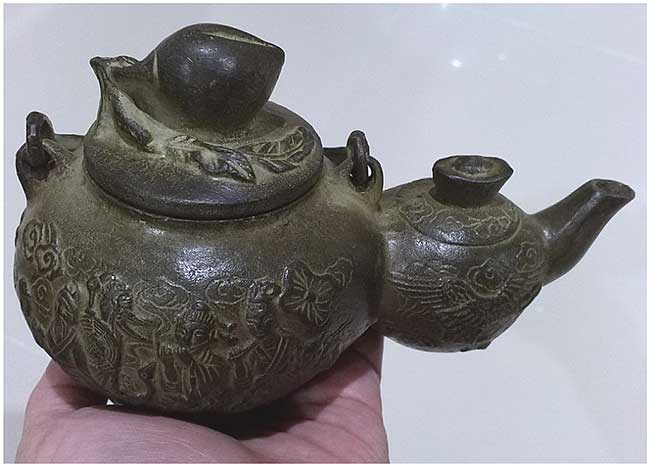 *กาทองเหลือง งานสะสม ลายแปดเซียน ทรงน้ำเต้ามงคล*