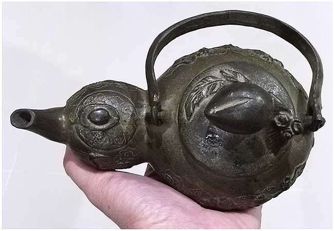 *กาทองเหลือง งานสะสม ลายแปดเซียน ทรงน้ำเต้ามงคล*