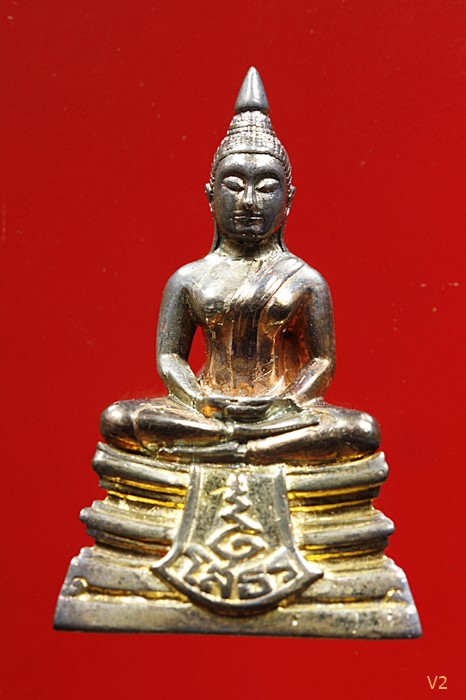 รูปหล่อหลวงพ่อโสธร กรมตำรวจ สามกษัตริย์ ผิวเดิม ๆ สภาพสวย พร้อมกล่องเดิม.../876