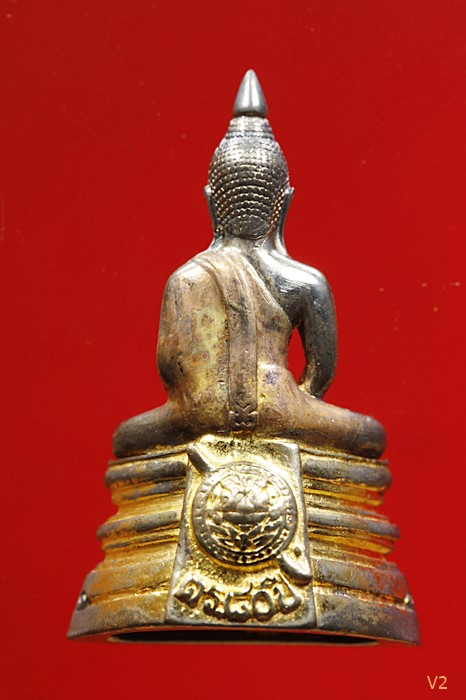 รูปหล่อหลวงพ่อโสธร กรมตำรวจ สามกษัตริย์ ผิวเดิม ๆ สภาพสวย พร้อมกล่องเดิม.../876