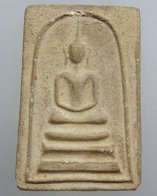 ๒๐ พระผงวัดเกาะลอย จ.ระยอง ปี 2514 หลวงปู่ทิม วัดละหารไร่ ร่วมปลุกเสก