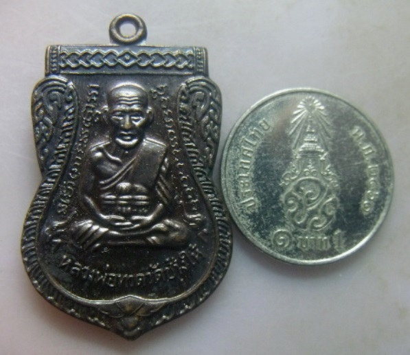 **วัดใจ**เหรียญเสมาหลวงปู่ทวด วัดช้างให้ ปี ๒๕๕๔**ตอกโค้ด สวยๆ เชิญชมครับ