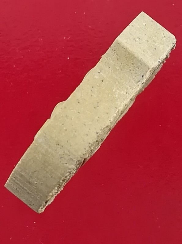 พระผงหลวงพ่อโสธร รุ่นสร้างพระอุโบสถ (1) ปี 2544 (มวลสารองค์หลวงพ่อ) พร้อมกล่อง