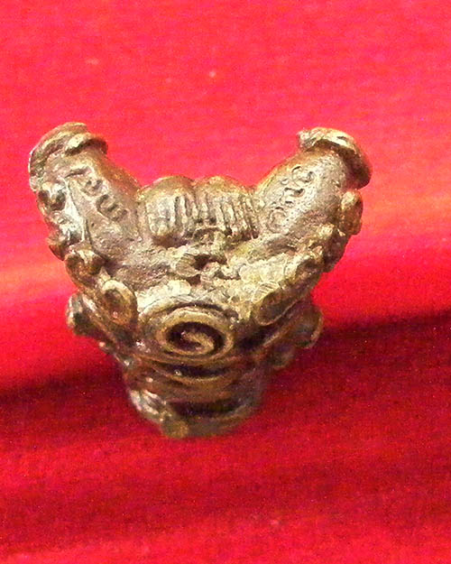 พระปิดตาเนื้อโลหะ ไม่ทราบที่