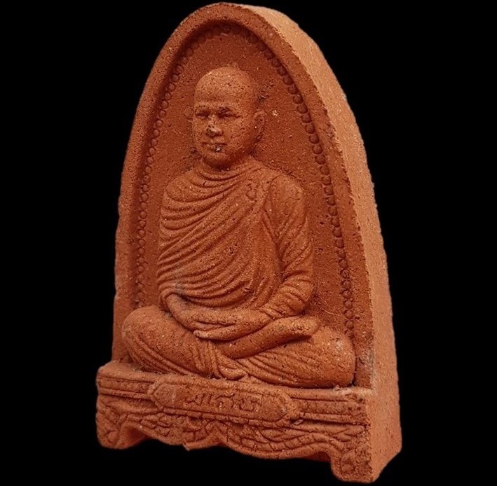 พระผงเตารีดพิมพ์ใหญ่อาจารย์เปลี่ยน (เกศา) พระสวยอนาคตไกล 