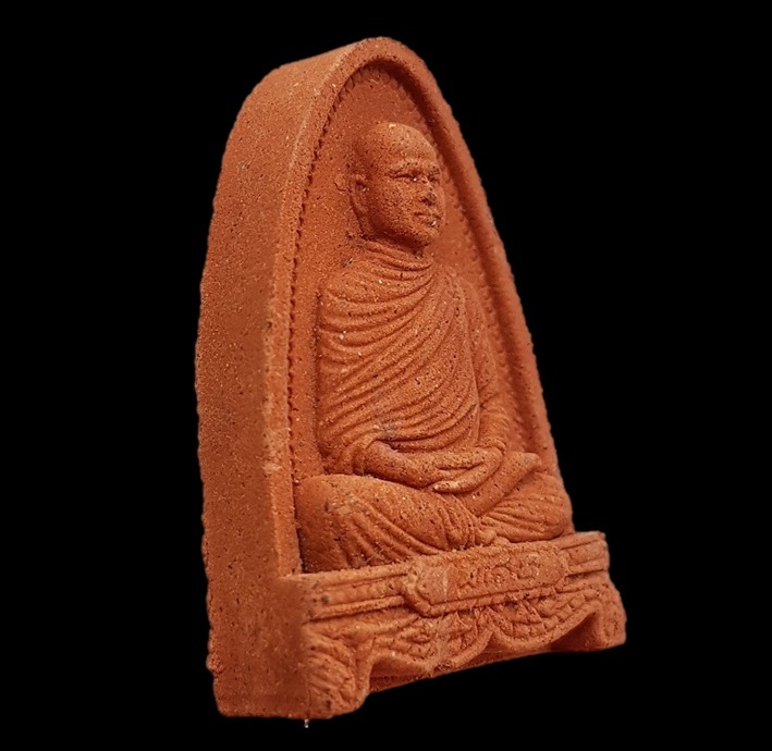 พระผงเตารีดพิมพ์ใหญ่อาจารย์เปลี่ยน (เกศา) พระสวยอนาคตไกล 