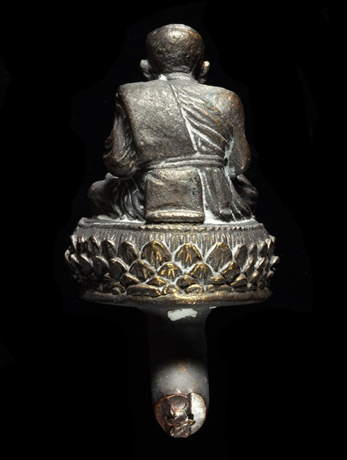 ..หลวงปู่ทวดบัวรอบ รุ่นพระเจ้า5พระองค์ ปี2544 เนื้อนวะ เต็มสูตร ตัดจากช่อ มีเดือย..