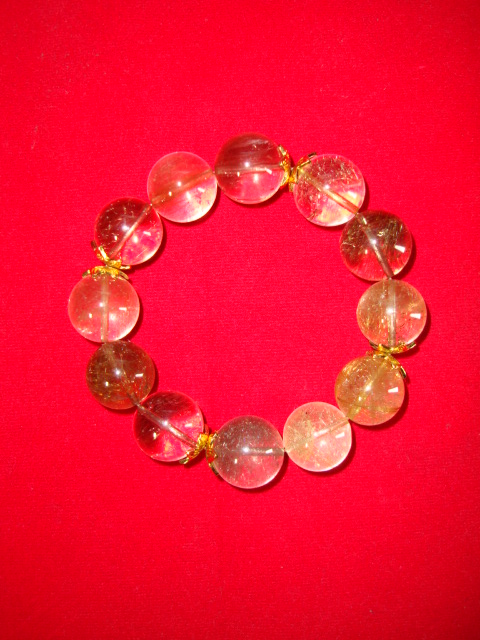 สร้อยข้อมือหินไหมทอง (ประกันแท้) จากประเทศมาเลเซีย  ราคาพิเศษสุดๆ