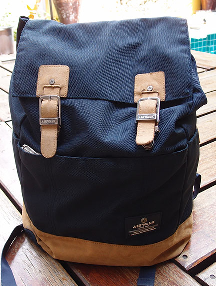 เป้ AIR WALK ของแท้ แบรนด์อเมริกา สีน้ำเงิน ทรงฮิต สวยๆเลย นักกีฬาดังใช้กัน