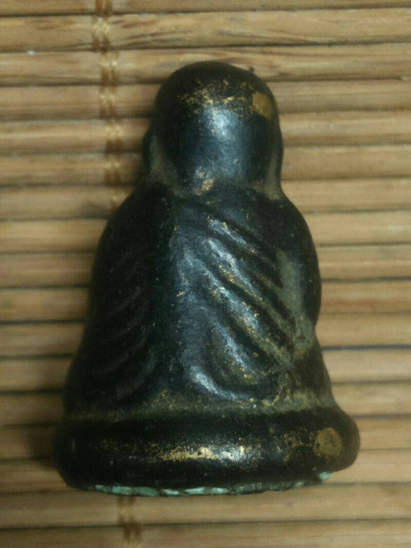 รูปหล่อหลวงพ่อเงินบางคลาน พิมพ์เศียรโต รุ่นปืนแตก