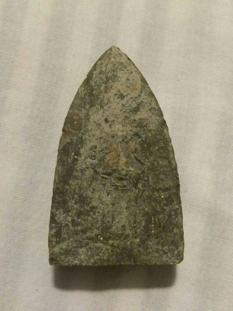  พระผงน้ำมันหลวงพ่อกวย พิมพ์เเศียรโล้น หลังสิงห์