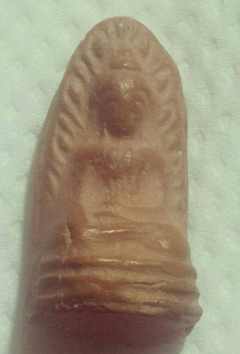 พระรอด หลวงพ่อกวย เนื้อแดง ล้ำๆ