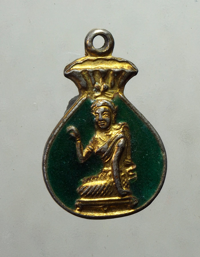 20บาท...เหรียญนางกวัก(ลงยา) หลังสาริกาคู่///A740