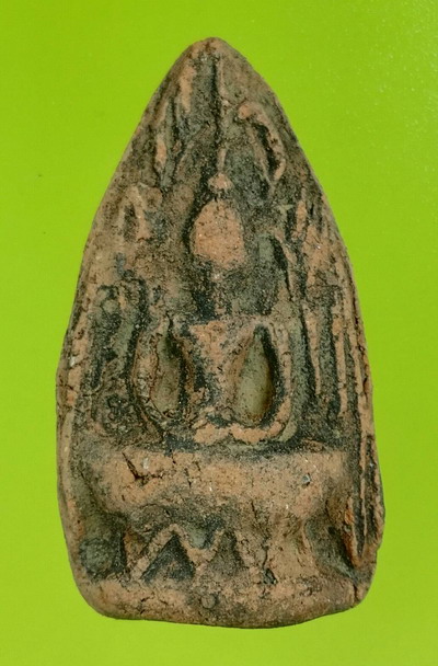 พระซุ้มทอง กรุเจดีย์กลางทุ่ง จ.อยุธยา   