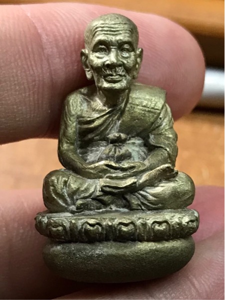 หลวงปู่ทวด เบ้าทุบ พ่อท่านพรหม วัดพลานุภาพ หมายเลข ๖๓๖ ปี 2553 เนื้ออัลปาก้า