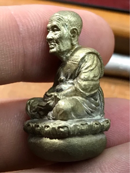 หลวงปู่ทวด เบ้าทุบ พ่อท่านพรหม วัดพลานุภาพ หมายเลข ๖๓๖ ปี 2553 เนื้ออัลปาก้า