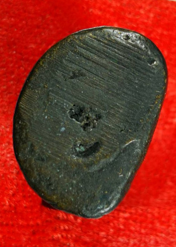 หลวงพ่อเงิน วัดบางคลาน จังหวัดพิจิตร รุ่นปืนแตก