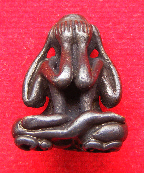   พระปิดตา เนื้อโลหะ ไม่ทราบเกจิ บรรบายตามภาพ