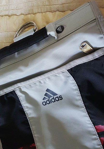 กระเป๋าสะพาย ADIDAS ของแท้ 
