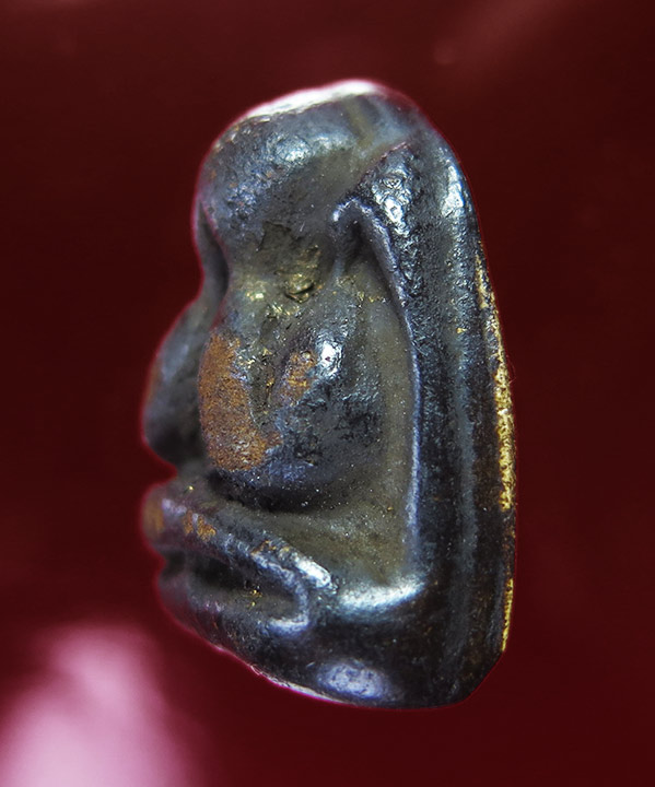 พระปิดตามหาลาภ หลวงพ่อปาน วัดเครือวัลย์ ชลบุรี มวลสารผงเก่าหลวงพ่อแก้ว