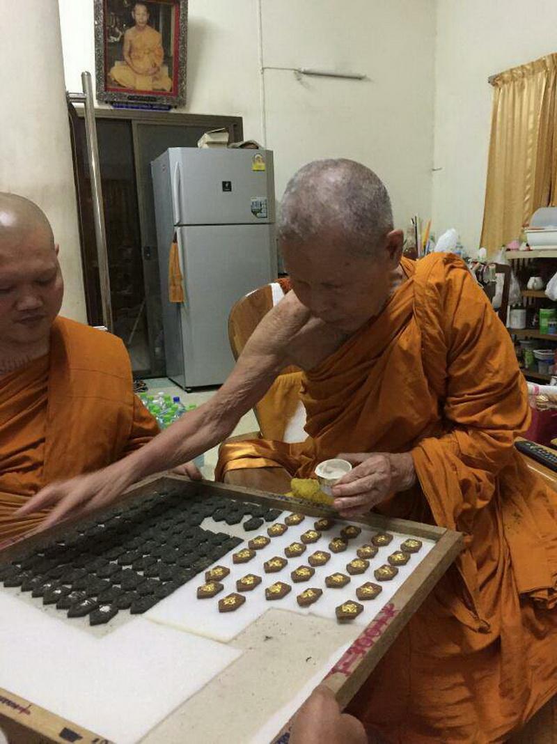 พระขุนแผนผงพรายกุมาร รุ่น" เศรษฐีบูรพา "วัดอีแงว จ.จันทบุรี หลวงปู่บัว ถามโก อธิษฐานจิตปลุกเสกเดี่ยว