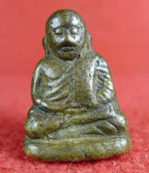 รูปหล่อหลวงพ่อเงินรุ่นปืนแตก พิมพ์เศียรกลม ปี2528