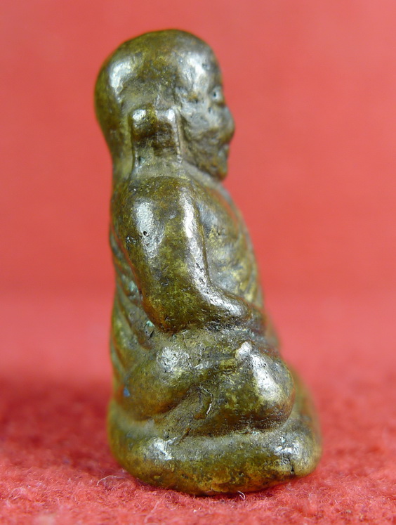 รูปหล่อหลวงพ่อเงินรุ่นปืนแตก พิมพ์เศียรกลม ปี2528