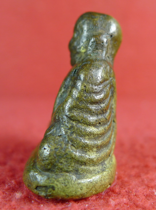 รูปหล่อหลวงพ่อเงินรุ่นปืนแตก พิมพ์เศียรกลม ปี2528