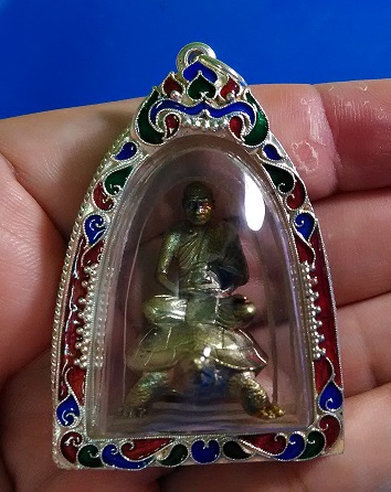 รูปหล่อพญาเต่าเรือน รุ่นแรก หลวงพ่อหวั่น วัดคลองคูณ เลี่ยนเงินลงยาครับ