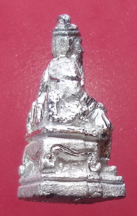 รูปหล่อลอยองค์ ไฉ ซิ่ง เอี้ย หลวงปู่คีย์ กิตติญาโณ วัดศรีลำยอง รุ่นเศรษฐี รวยทรัพย์ สวยครับ