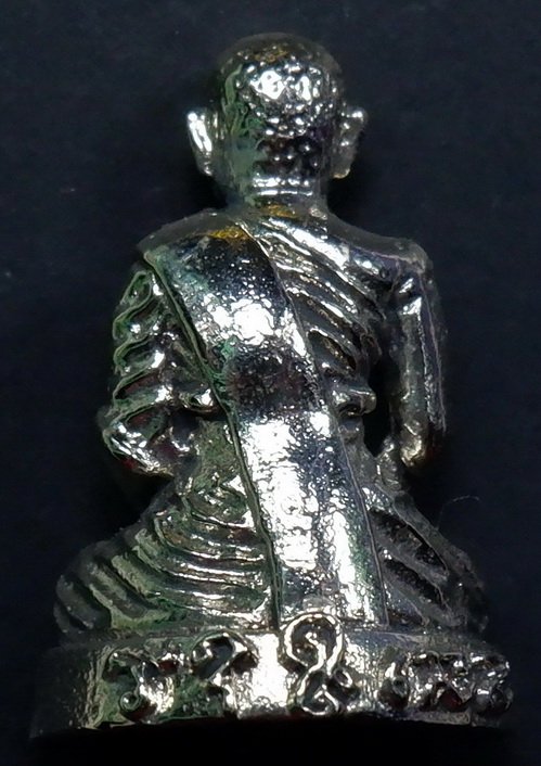 รูปหล่อหลวงปู่คีย์ วัดศรีลำยอง จ.สุรินทร์ รุ่นเศรษฐี รวยทรัพย์ เนื้ออัลปาก้า ปี๒๕๕๓ สวยครับ 