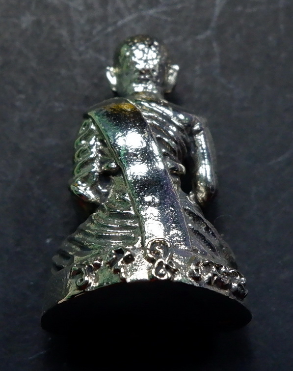 รูปหล่อหลวงปู่คีย์ วัดศรีลำยอง จ.สุรินทร์ รุ่นเศรษฐี รวยทรัพย์ เนื้ออัลปาก้า ปี๒๕๕๓ สวยครับ 