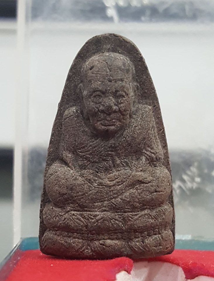 หลวงปู่ทวด อาจารย์ทองวัดสำเภาเชยรุ่น รศ.๒๒๐ หลังฝังเพชรหน้าทั่ง