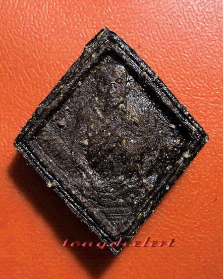 พระผงว่านพิมพ์ข้าวหลามตัด หลวงปู่คำพันธ์ วัดธาตุมหาชัย จ.นครพนม สวยมากค่ะ