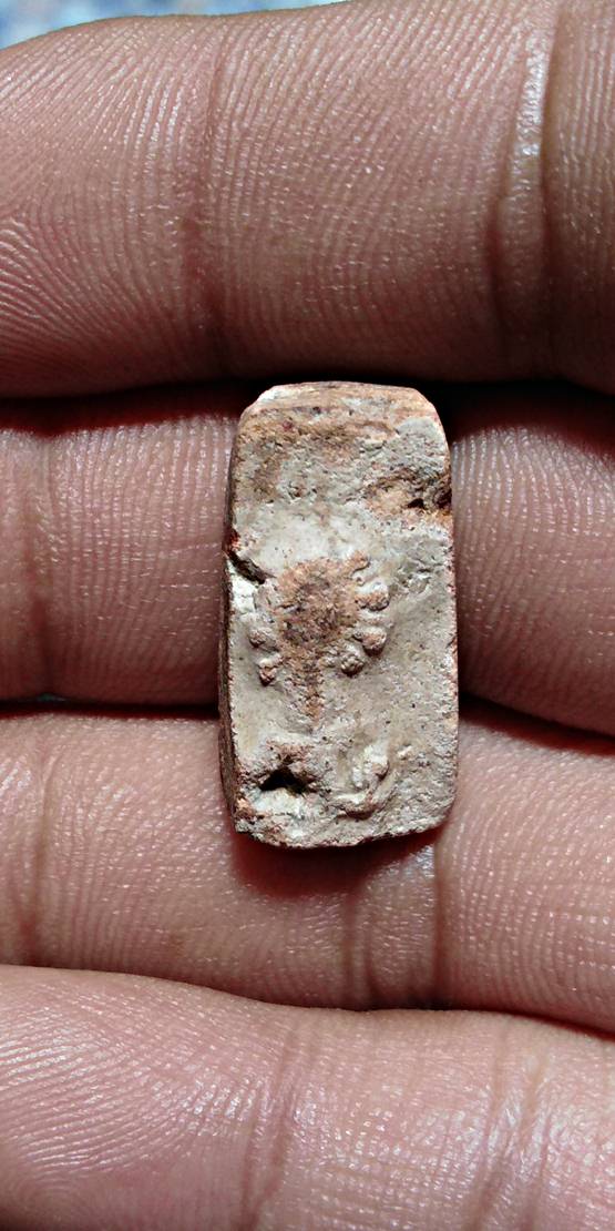 แบ่งปันพระแท้พระนาดูนจังหวัดมหาสารคามกรุปี22พระแผงตัดต้นไม้1300ปีเนื้อสวยแกร่งเก่าถึงยุค