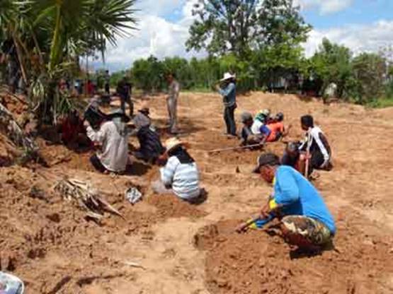 แบ่งปันพระแท้พระนาดูนจังหวัดมหาสารคามกรุปี22พระแผงตัดต้นไม้1300ปีเนื้อสวยแกร่งเก่าถึงยุค